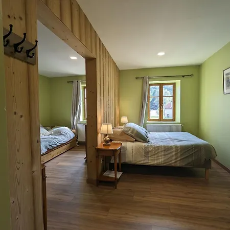 Familiale Climatisee Avec Acces Jardin - Fr-1-589-663 *